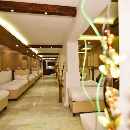 Hotel Sallow International-Hotel Near Golden Temple Amritsar Zewnętrze zdjęcie
