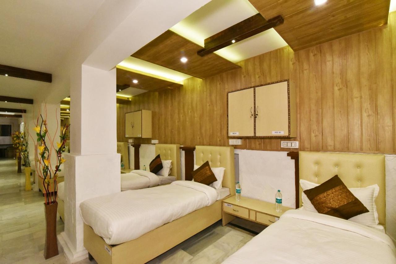 Hotel Sallow International-Hotel Near Golden Temple Amritsar Zewnętrze zdjęcie
